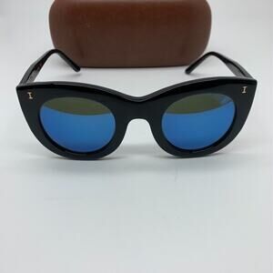 ILLESTEVA‎ BOCA BLACK MATTE SUNGLASSES w/Blue Mirror Lenses-Slightly used